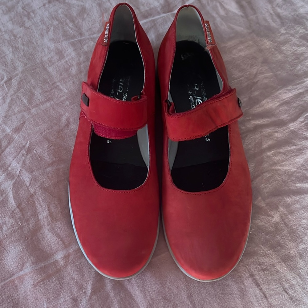 Mephisto Mary Jane Wedges